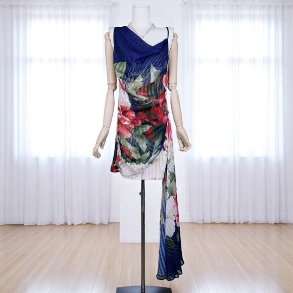 NWT Elliatt Odeon Draped Collar Mini Dress Navy Floral Multi - Picture 2 of 9